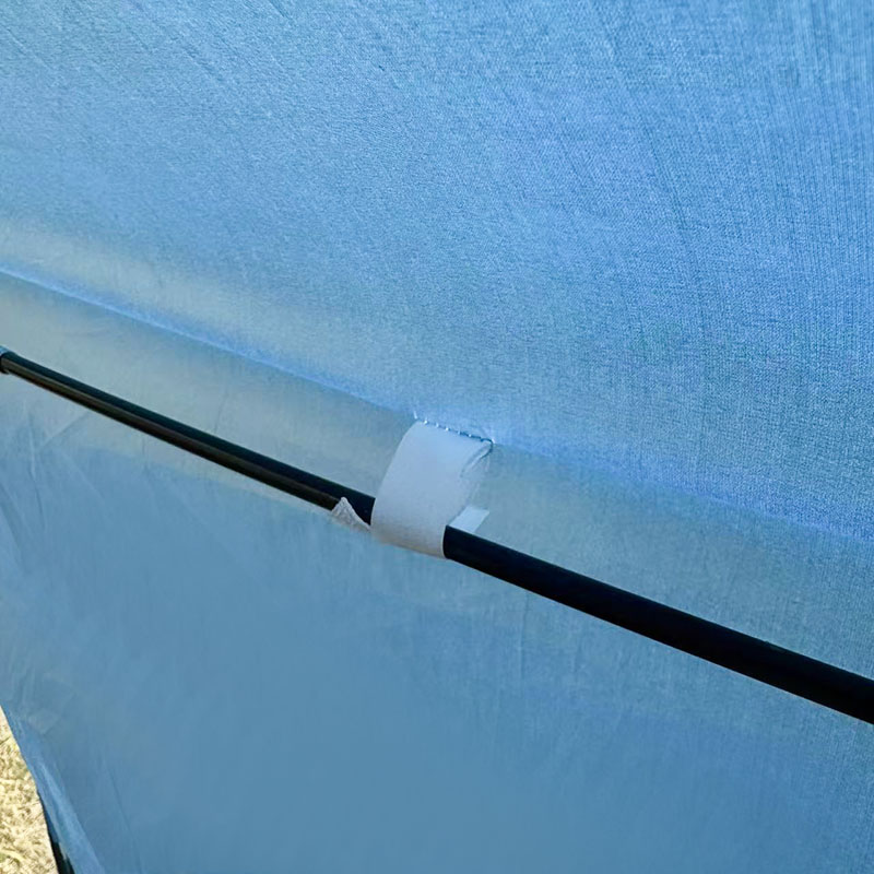 Lều cắm trại ngoài trời trên bãi biển có thảm trải sàn tích hợp